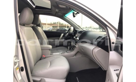 Buy Import Toyota Highlander Other Car in Import - Dubai in Agalega Islands Buy Import Toyota Highlander Other Car in Import - Dubai in Agalega Islands