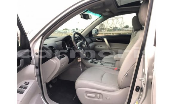 Buy Import Toyota Highlander Other Car in Import - Dubai in Agalega Islands Buy Import Toyota Highlander Other Car in Import - Dubai in Agalega Islands