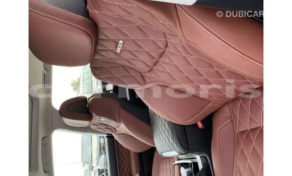 Acheter Import Voiture Toyota Land Cruiser Noir à Import - Dubai, Îles Agalega Acheter Import Voiture Toyota Land Cruiser Noir à Import - Dubai, Îles Agalega