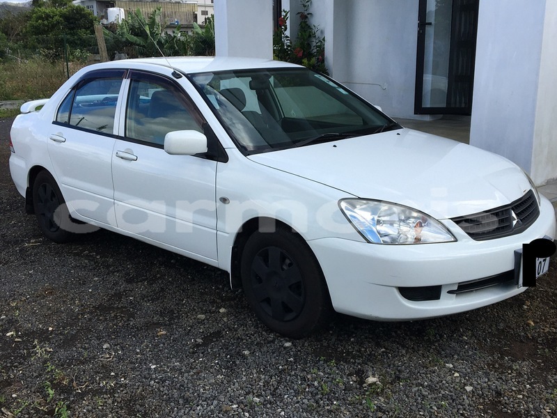 Big with watermark mitsubishi lancer moka moka 2669