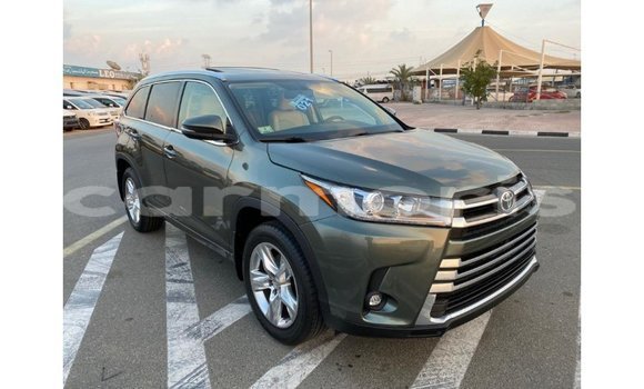 Buy Import Toyota Highlander Green Car in Import - Dubai in Agalega Islands Buy Import Toyota Highlander Green Car in Import - Dubai in Agalega Islands