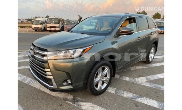 Buy Import Toyota Highlander Green Car in Import - Dubai in Agalega Islands Buy Import Toyota Highlander Green Car in Import - Dubai in Agalega Islands