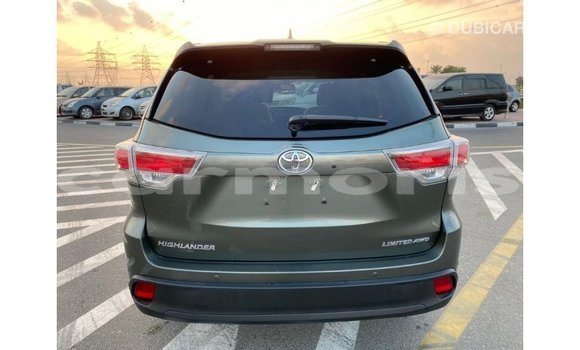 Buy Import Toyota Highlander Green Car in Import - Dubai in Agalega Islands Buy Import Toyota Highlander Green Car in Import - Dubai in Agalega Islands