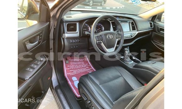 Buy Import Toyota Highlander Other Car in Import - Dubai in Agalega Islands Buy Import Toyota Highlander Other Car in Import - Dubai in Agalega Islands