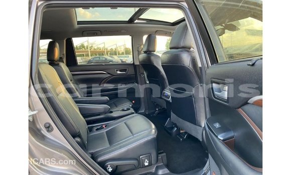 Buy Import Toyota Highlander Other Car in Import - Dubai in Agalega Islands Buy Import Toyota Highlander Other Car in Import - Dubai in Agalega Islands