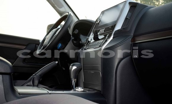 Acheter Import Voiture Toyota Land Cruiser Blanc à Import - Dubai, Îles Agalega Acheter Import Voiture Toyota Land Cruiser Blanc à Import - Dubai, Îles Agalega