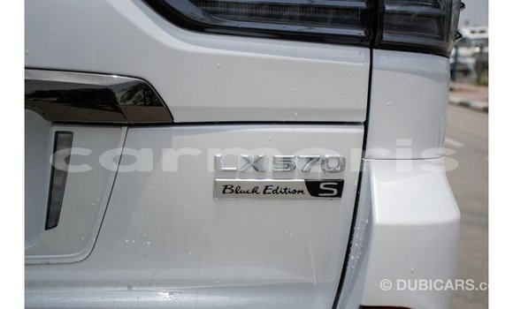 Acheter Import Voiture Lexus LX Blanc à Import - Dubai, Îles Agalega Acheter Import Voiture Lexus LX Blanc à Import - Dubai, Îles Agalega