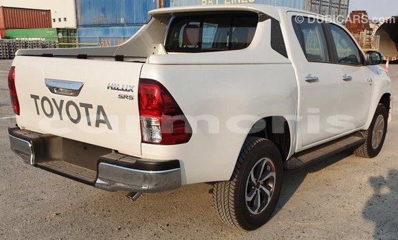 Acheter Import Voiture Toyota Hilux Blanc à Import - Dubai, Îles Agalega Acheter Import Voiture Toyota Hilux Blanc à Import - Dubai, Îles Agalega
