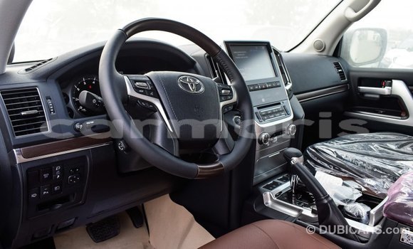 Buy Import Toyota Land Cruiser White Car in Import - Dubai in Agalega Islands Buy Import Toyota Land Cruiser White Car in Import - Dubai in Agalega Islands
