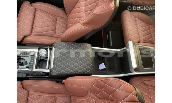 Acheter Import Voiture Toyota Land Cruiser Noir à Import - Dubai, Îles Agalega Acheter Import Voiture Toyota Land Cruiser Noir à Import - Dubai, Îles Agalega