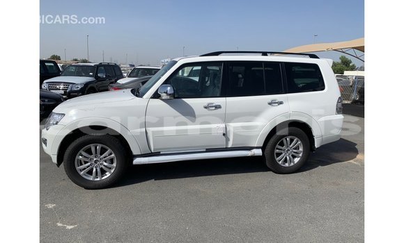 Buy Import Mitsubishi Pajero White Car in Import - Dubai in Agalega Islands Buy Import Mitsubishi Pajero White Car in Import - Dubai in Agalega Islands