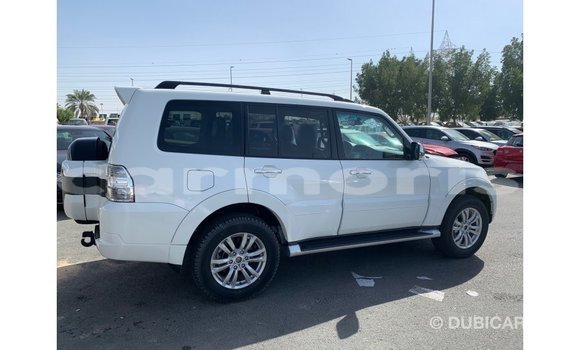 Buy Import Mitsubishi Pajero White Car in Import - Dubai in Agalega Islands Buy Import Mitsubishi Pajero White Car in Import - Dubai in Agalega Islands
