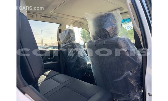 Buy Import Mitsubishi Pajero White Car in Import - Dubai in Agalega Islands Buy Import Mitsubishi Pajero White Car in Import - Dubai in Agalega Islands