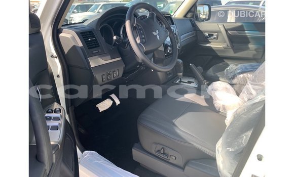 Buy Import Mitsubishi Pajero White Car in Import - Dubai in Agalega Islands Buy Import Mitsubishi Pajero White Car in Import - Dubai in Agalega Islands