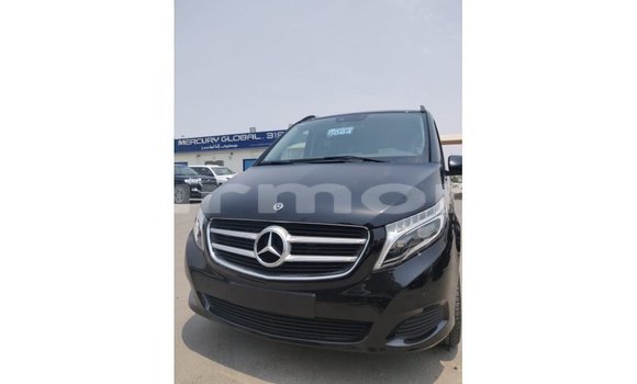 Acheter Import Voiture Mercedes-Benz 250 Noir à Import - Dubai, Îles Agalega Acheter Import Voiture Mercedes-Benz 250 Noir à Import - Dubai, Îles Agalega