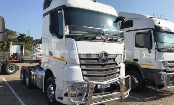 Buy Used Mercedes‒Benz 2628 White Truck in Port Louis in Port Louis District