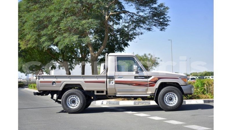 Big with watermark toyota land cruiser agalega islands import dubai 2790