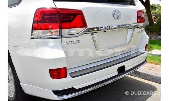 Buy Import Toyota Land Cruiser White Car in Import - Dubai in Agalega Islands Buy Import Toyota Land Cruiser White Car in Import - Dubai in Agalega Islands