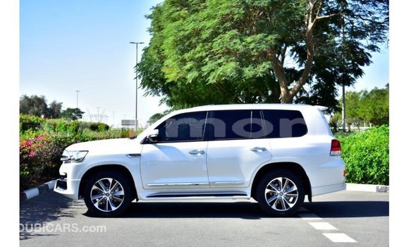 Buy Import Toyota Land Cruiser White Car in Import - Dubai in Agalega Islands Buy Import Toyota Land Cruiser White Car in Import - Dubai in Agalega Islands