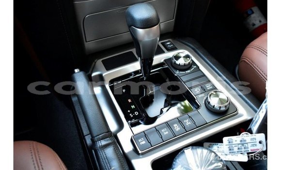 Buy Import Toyota Land Cruiser White Car in Import - Dubai in Agalega Islands Buy Import Toyota Land Cruiser White Car in Import - Dubai in Agalega Islands