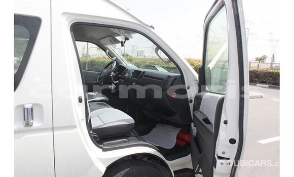 Buy Import Toyota Hiace White Car in Import - Dubai in Agalega Islands Buy Import Toyota Hiace White Car in Import - Dubai in Agalega Islands