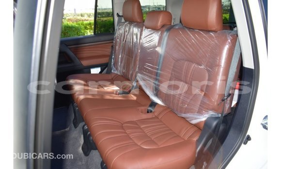 Buy Import Toyota Land Cruiser White Car in Import - Dubai in Agalega Islands Buy Import Toyota Land Cruiser White Car in Import - Dubai in Agalega Islands