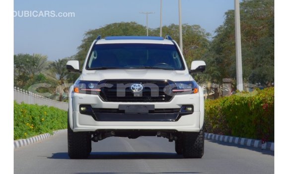 Buy Import Toyota Land Cruiser White Car in Import - Dubai in Agalega Islands Buy Import Toyota Land Cruiser White Car in Import - Dubai in Agalega Islands