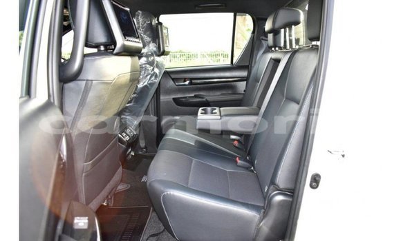 Buy Import Toyota Hilux White Car in Import - Dubai in Agalega Islands Buy Import Toyota Hilux White Car in Import - Dubai in Agalega Islands