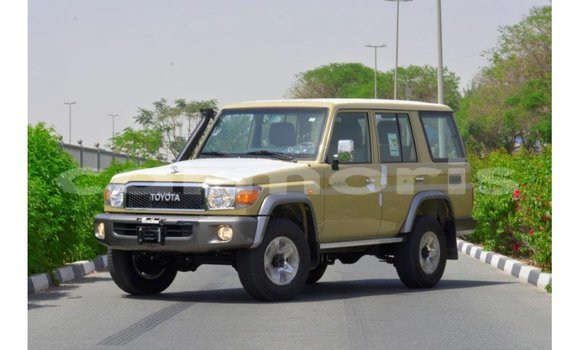 Buy Import Toyota Land Cruiser Beige Car in Import - Dubai in Agalega Islands Buy Import Toyota Land Cruiser Beige Car in Import - Dubai in Agalega Islands