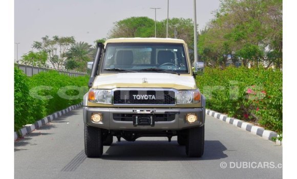Buy Import Toyota Land Cruiser Beige Car in Import - Dubai in Agalega Islands Buy Import Toyota Land Cruiser Beige Car in Import - Dubai in Agalega Islands