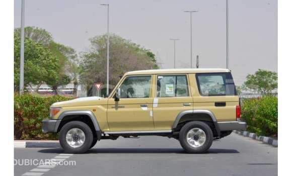 Buy Import Toyota Land Cruiser Beige Car in Import - Dubai in Agalega Islands Buy Import Toyota Land Cruiser Beige Car in Import - Dubai in Agalega Islands