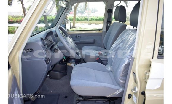 Buy Import Toyota Land Cruiser Beige Car in Import - Dubai in Agalega Islands Buy Import Toyota Land Cruiser Beige Car in Import - Dubai in Agalega Islands