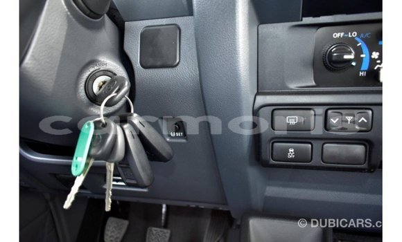 Buy Import Toyota Land Cruiser Beige Car in Import - Dubai in Agalega Islands Buy Import Toyota Land Cruiser Beige Car in Import - Dubai in Agalega Islands