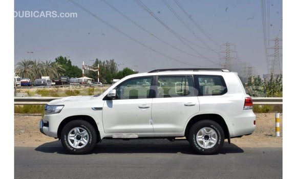 Buy Import Toyota Land Cruiser White Car in Import - Dubai in Agalega Islands Buy Import Toyota Land Cruiser White Car in Import - Dubai in Agalega Islands
