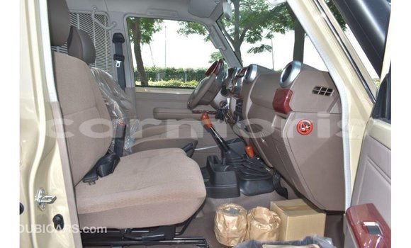 Buy Import Toyota Land Cruiser Beige Car in Import - Dubai in Agalega Islands Buy Import Toyota Land Cruiser Beige Car in Import - Dubai in Agalega Islands