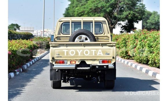 Buy Import Toyota Land Cruiser Beige Car in Import - Dubai in Agalega Islands Buy Import Toyota Land Cruiser Beige Car in Import - Dubai in Agalega Islands