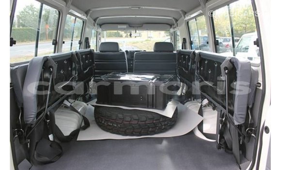 Buy Import Toyota Land Cruiser White Car in Import - Dubai in Agalega Islands Buy Import Toyota Land Cruiser White Car in Import - Dubai in Agalega Islands