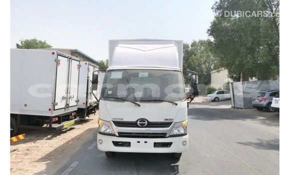 Buy Import Hino 300 Series White Truck in Import - Dubai in Agalega Islands Buy Import Hino 300 Series White Truck in Import - Dubai in Agalega Islands
