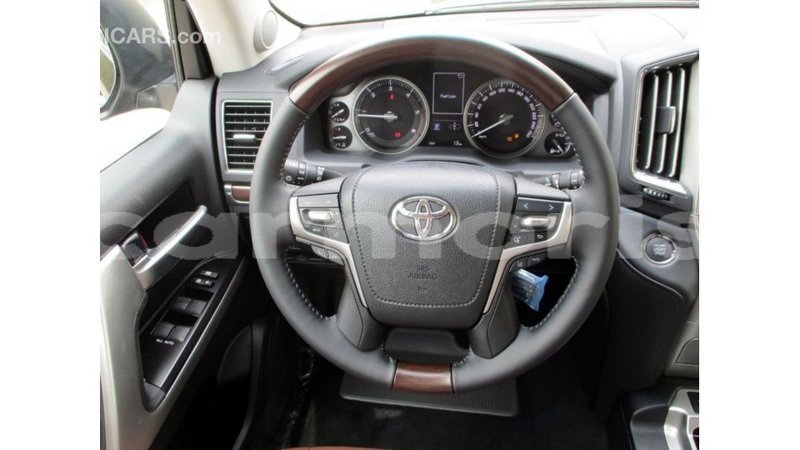 Big with watermark toyota land cruiser agalega islands import dubai 2874