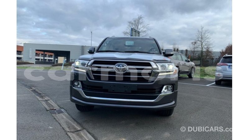 Big with watermark toyota land cruiser agalega islands import dubai 2878