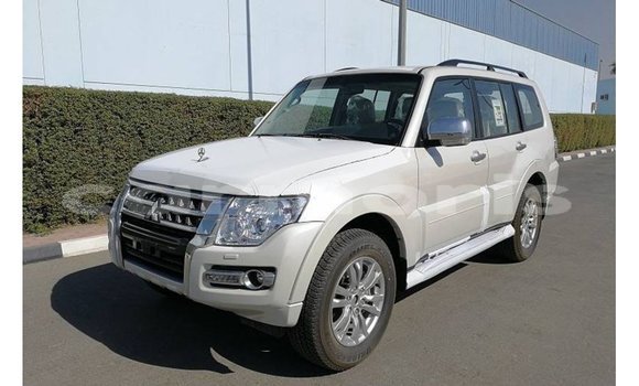 Buy Import Mitsubishi Pajero White Car in Import - Dubai in Agalega Islands Buy Import Mitsubishi Pajero White Car in Import - Dubai in Agalega Islands