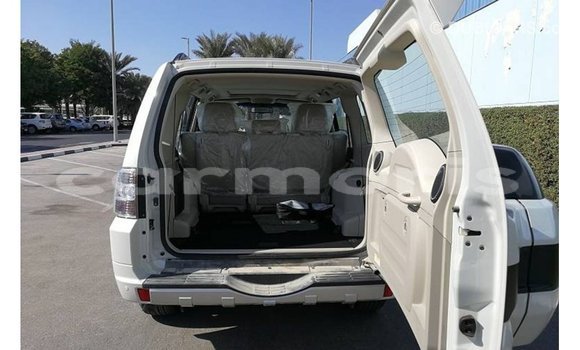 Buy Import Mitsubishi Pajero White Car in Import - Dubai in Agalega Islands Buy Import Mitsubishi Pajero White Car in Import - Dubai in Agalega Islands