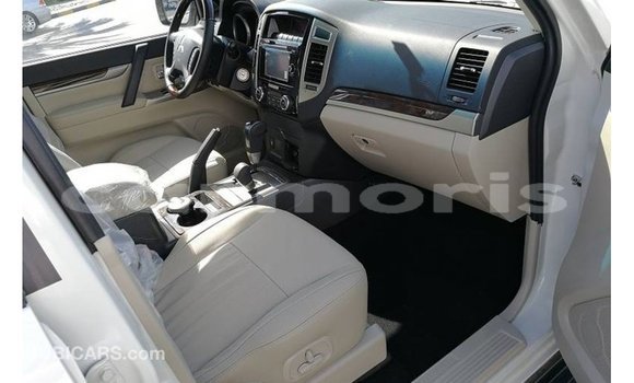 Buy Import Mitsubishi Pajero White Car in Import - Dubai in Agalega Islands Buy Import Mitsubishi Pajero White Car in Import - Dubai in Agalega Islands