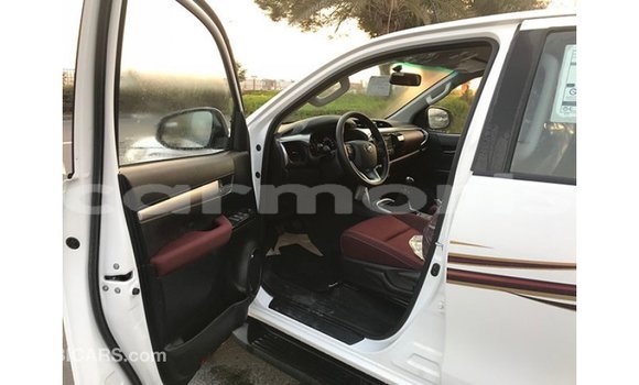 Buy Import Toyota Hilux White Car in Import - Dubai in Agalega Islands Buy Import Toyota Hilux White Car in Import - Dubai in Agalega Islands