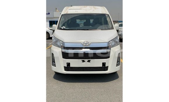 Buy Import Toyota Hiace White Car in Import - Dubai in Agalega Islands Buy Import Toyota Hiace White Car in Import - Dubai in Agalega Islands