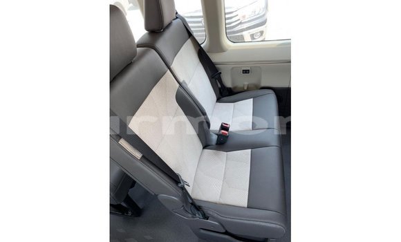 Buy Import Toyota Hiace White Car in Import - Dubai in Agalega Islands Buy Import Toyota Hiace White Car in Import - Dubai in Agalega Islands