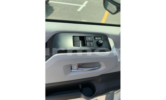 Buy Import Toyota Hiace White Car in Import - Dubai in Agalega Islands Buy Import Toyota Hiace White Car in Import - Dubai in Agalega Islands