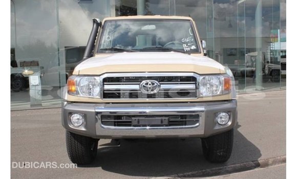 Buy Import Toyota Land Cruiser Beige Car in Import - Dubai in Agalega Islands Buy Import Toyota Land Cruiser Beige Car in Import - Dubai in Agalega Islands