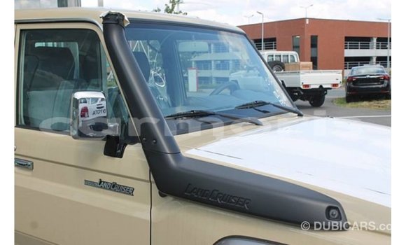 Buy Import Toyota Land Cruiser Beige Car in Import - Dubai in Agalega Islands Buy Import Toyota Land Cruiser Beige Car in Import - Dubai in Agalega Islands
