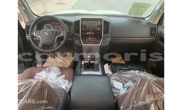 Acheter Import Voiture Toyota Land Cruiser Noir à Import - Dubai, Îles Agalega Acheter Import Voiture Toyota Land Cruiser Noir à Import - Dubai, Îles Agalega